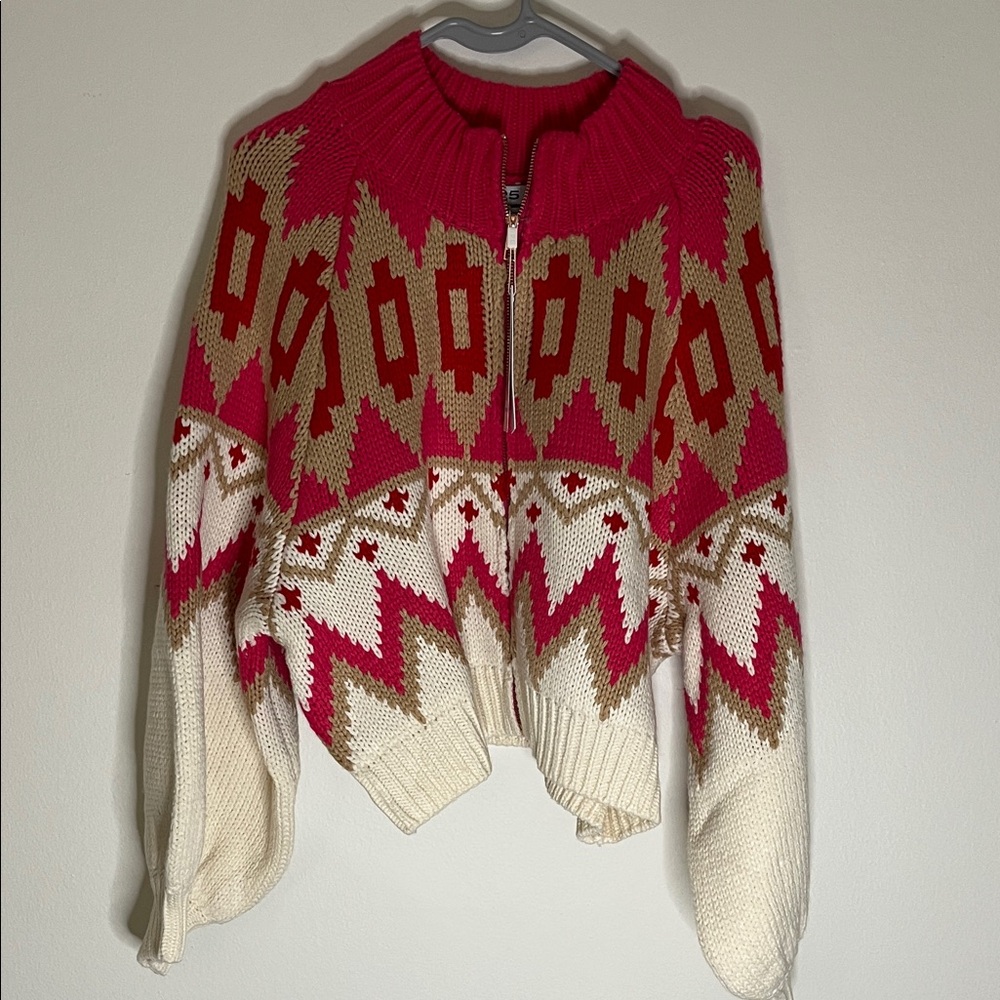 525 AMERICA Geometric Patterned Pink and Cream Sweater